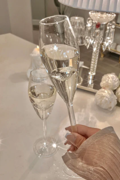 Champagne Flute Glassware | Set of 2, 7.8 OZ | Diamond Stemmed Glass - Keen Glass Solutions
